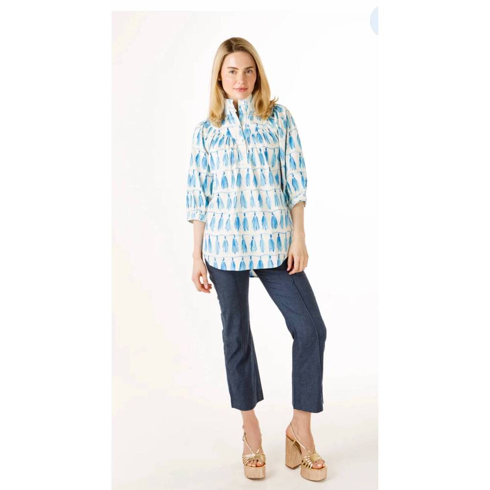 NEW HOLLY SHAE DESIGN avie top in tassel time-blue